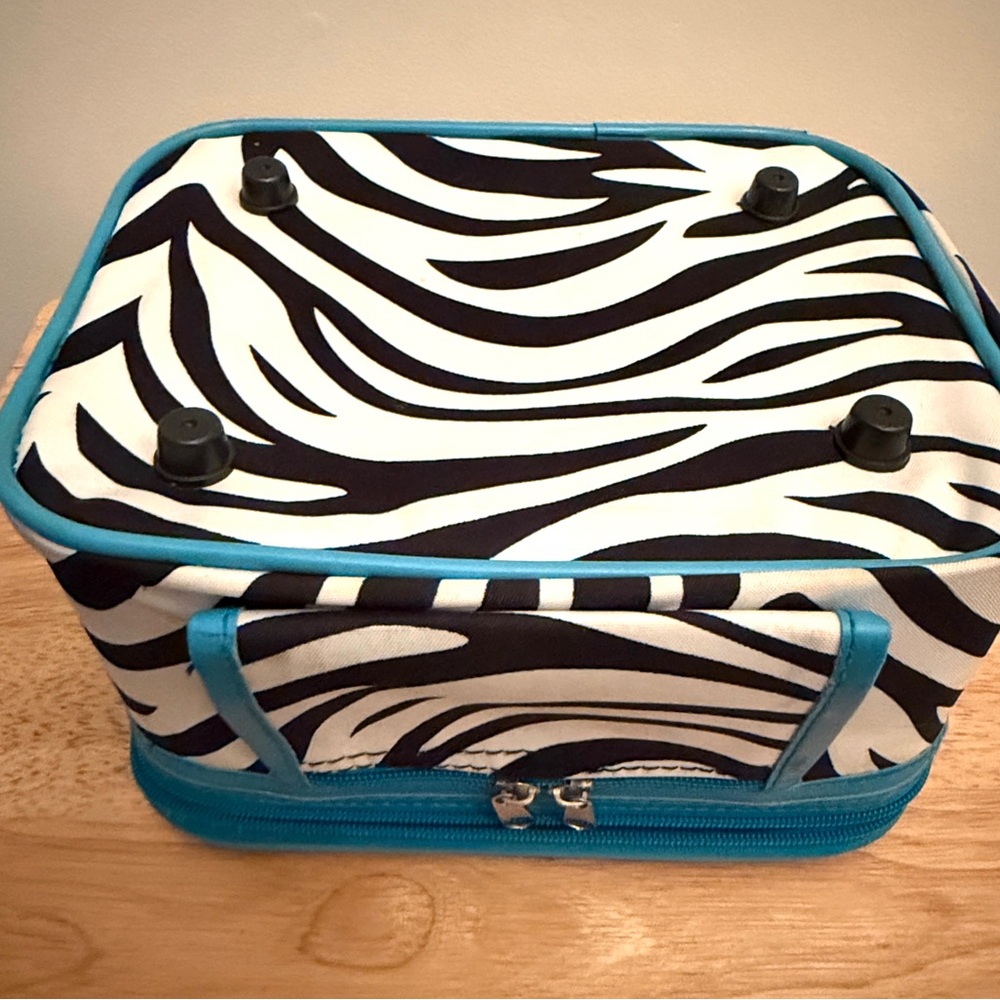 Cute Blue Zebra Pattern ~ Make Up Or Hair Travel Case With Shoulder Strap - Picture 4 of 8